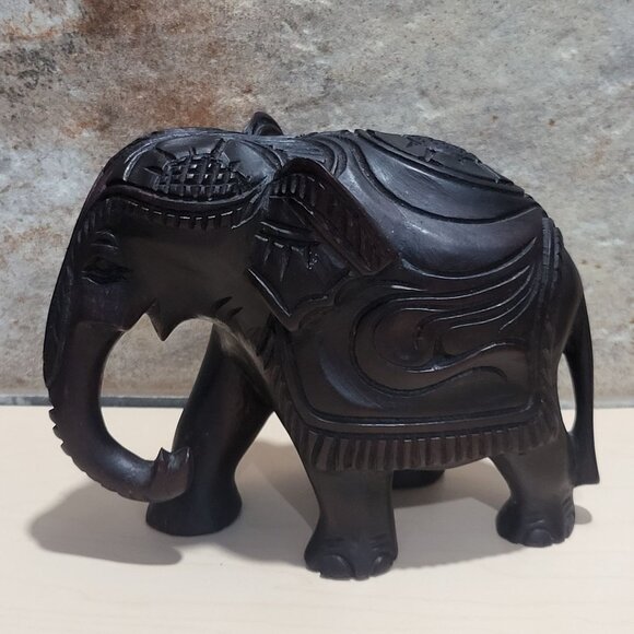 Hand Carved Ebony Wood Elephant Sculpture Figurine - Picture 1 of 12